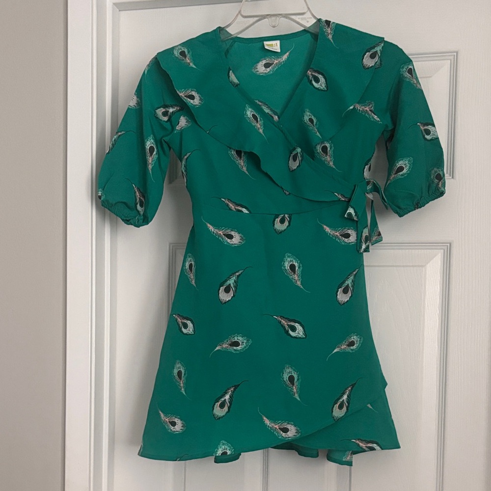 Crazy 8 Teal Dress with Feather Design